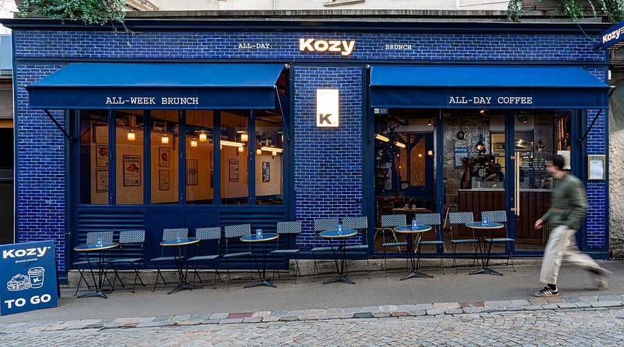A small restaurant terrace outside Kozy in France